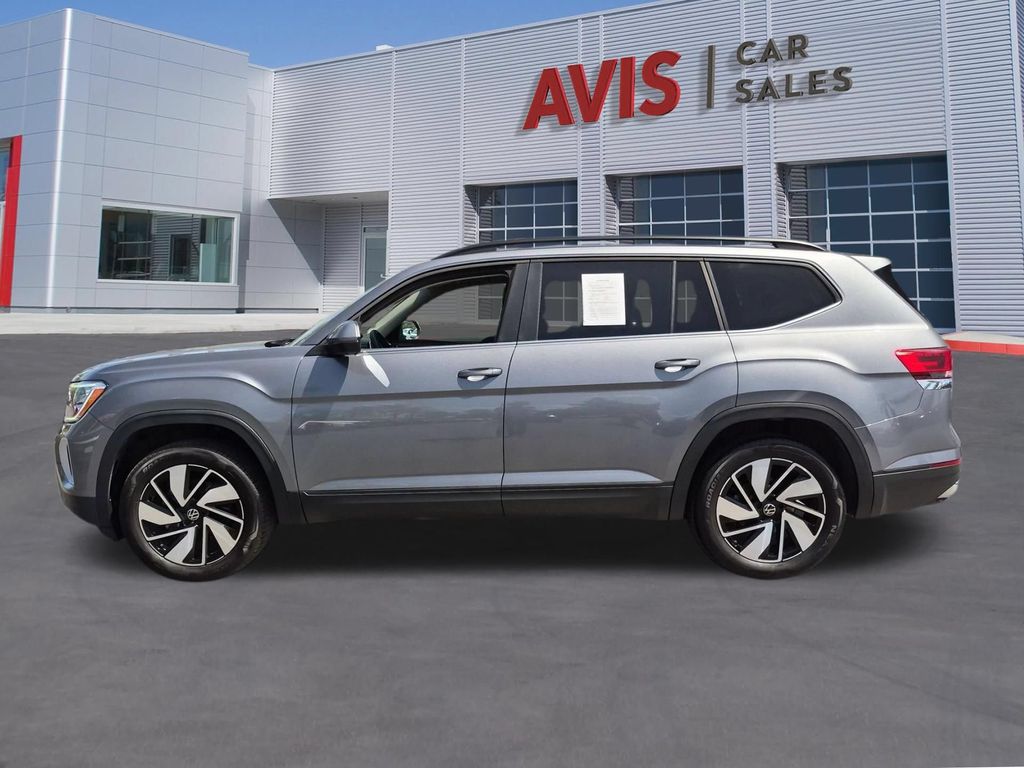 2025 Volkswagen Atlas SE w/Tech - Photo 10