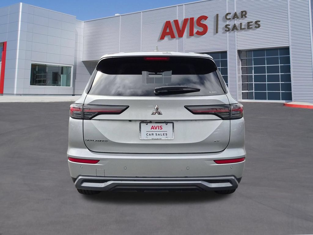 Thumbnail: 2025 Mitsubishi Outlander - 7