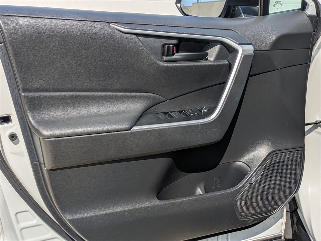 Thumbnail: 2024 Toyota RAV4 - 11