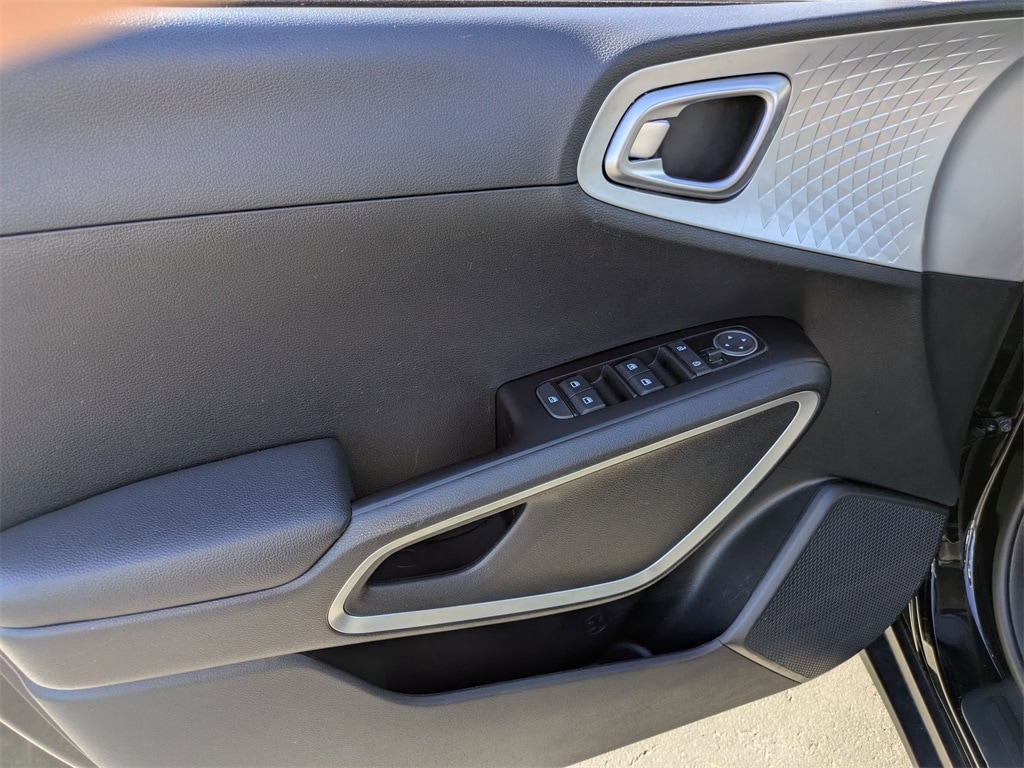 Thumbnail: 2024 Kia Soul - 15