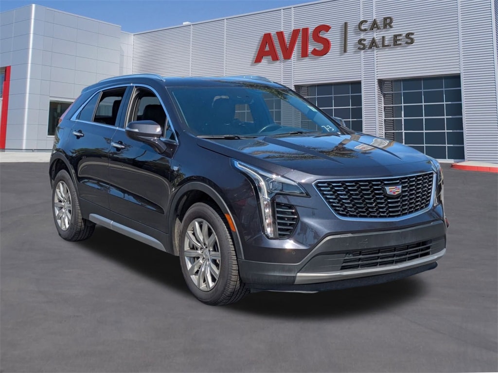Thumbnail: 2023 Cadillac XT4 - 3