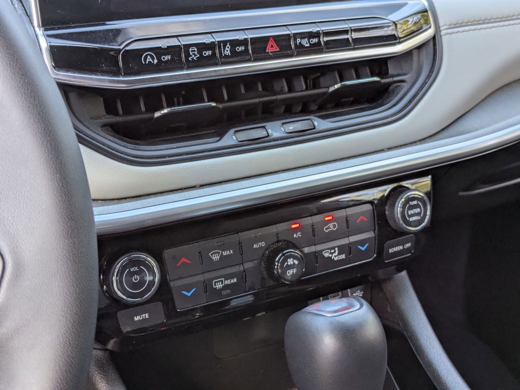 Thumbnail: 2025 Jeep Compass - 22