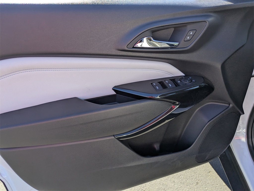 Thumbnail: 2025 Chevrolet Trax - 15