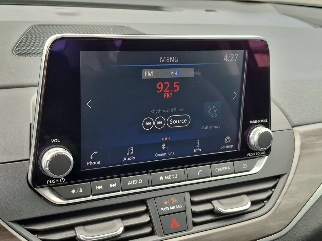 2025 Nissan Altima SV - Photo 17