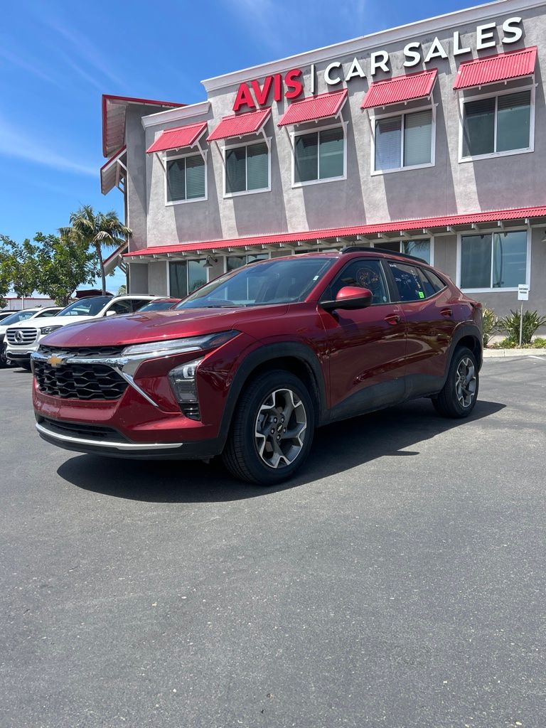 2025 Chevrolet Trax LT's photo