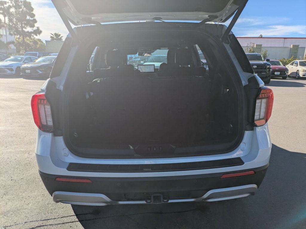 Thumbnail: 2025 Ford Explorer - 33