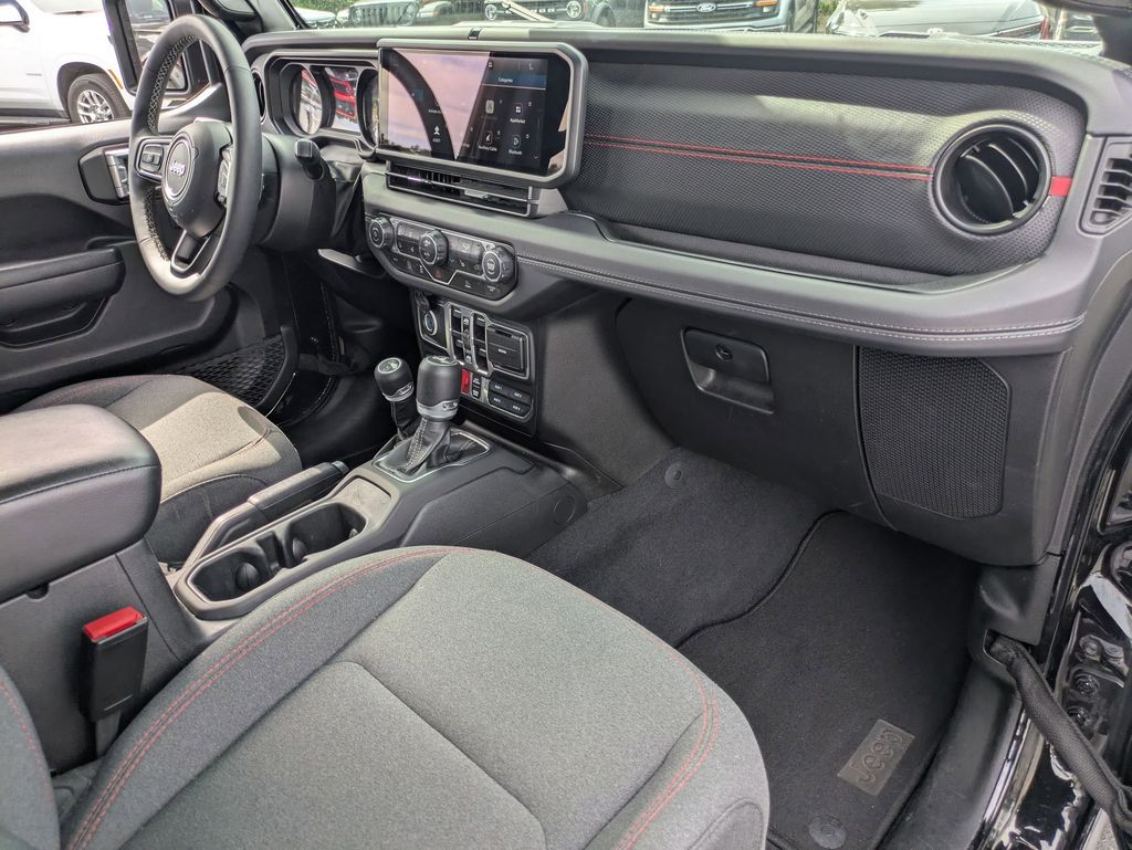 Thumbnail: 2025 Jeep Wrangler - 30