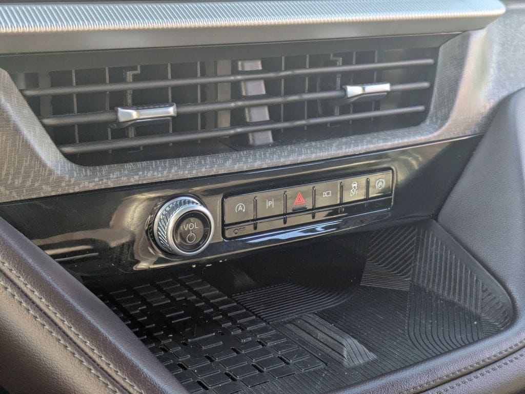 Thumbnail: 2025 Ford Explorer - 22