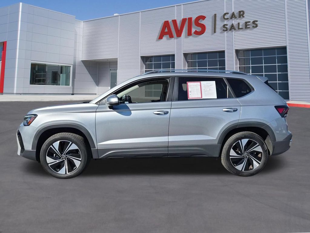 Thumbnail: 2025 Volkswagen Taos - 10