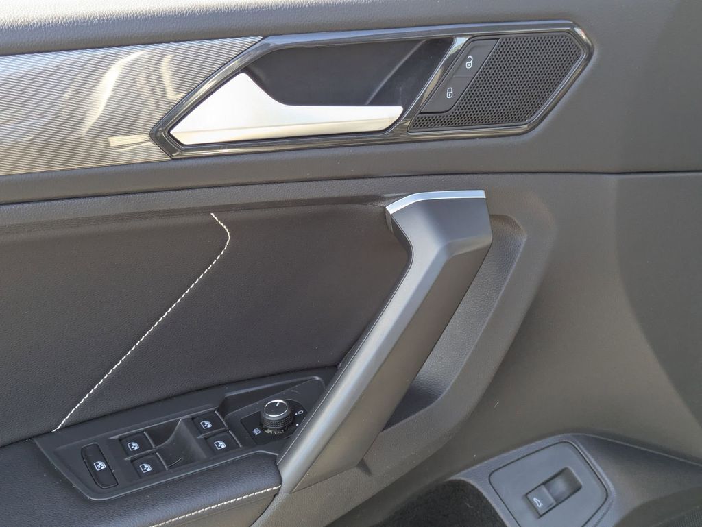 Thumbnail: 2024 Volkswagen Tiguan - 16