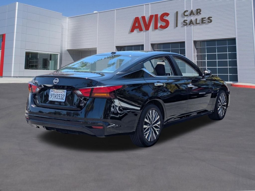 Thumbnail: 2025 Nissan Altima - 6