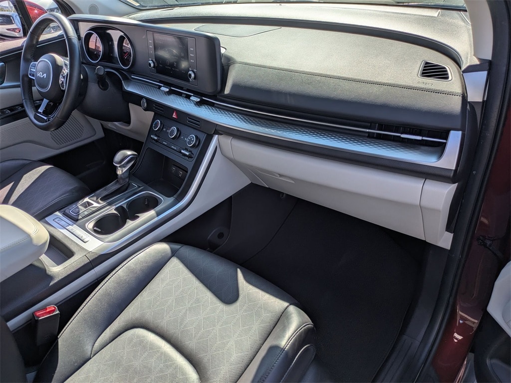 Thumbnail: 2024 Kia Carnival - 32