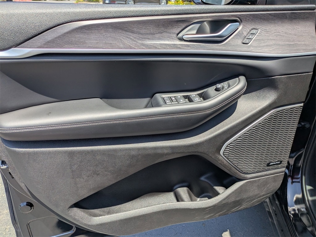 2023 Jeep Grand Cherokee 4xe 14