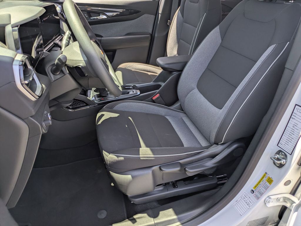 Thumbnail: 2025 Chevrolet TrailBlazer - 13
