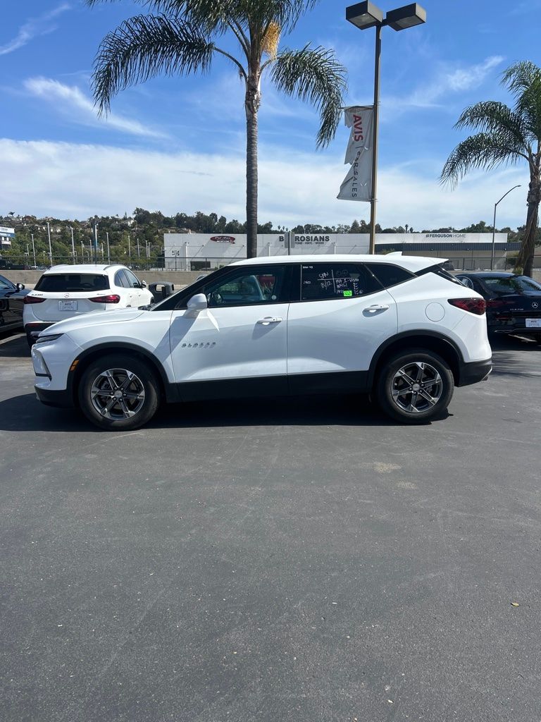 Thumbnail: 2025 Chevrolet Blazer - 8