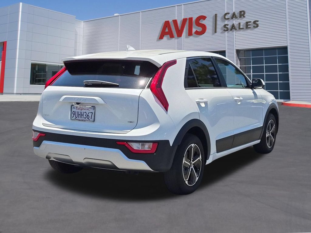 Thumbnail: 2025 Kia Niro - 6