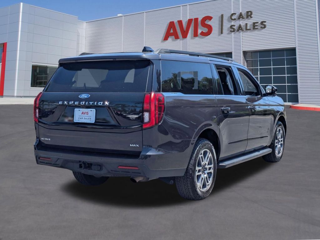 Thumbnail: 2025 Ford Expedition MAX - 6