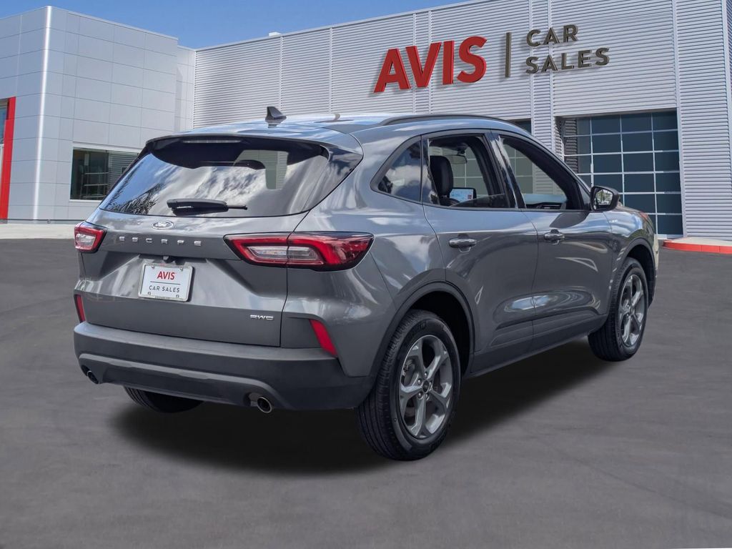 Thumbnail: 2025 Ford Escape - 6
