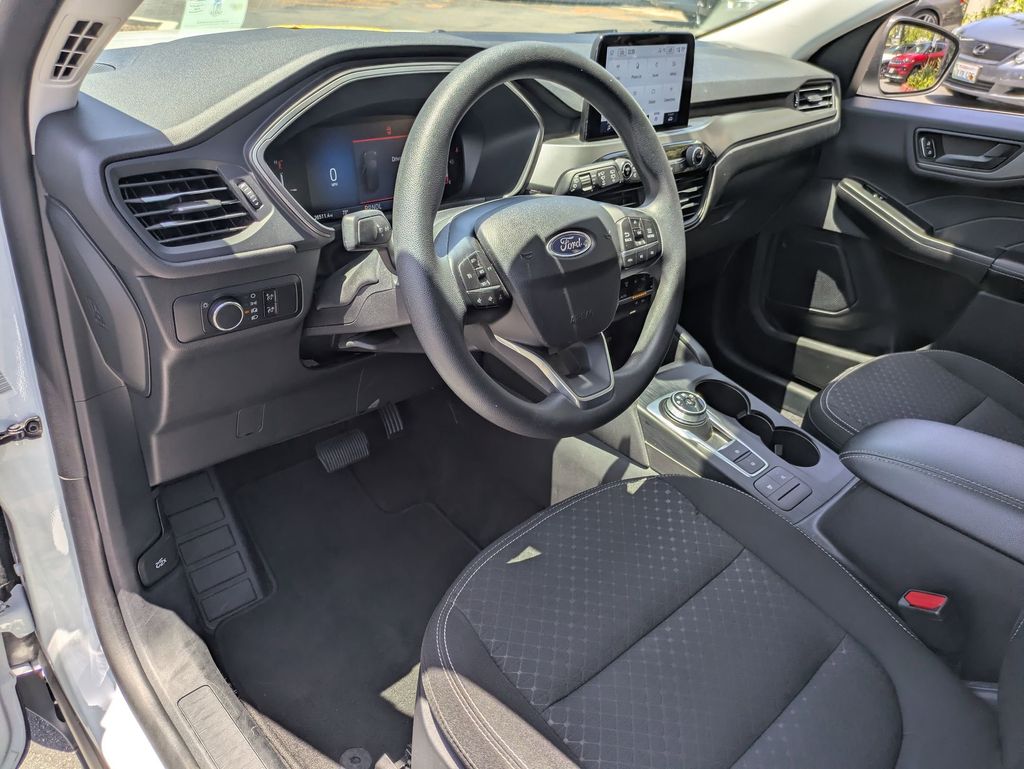 Thumbnail: 2025 Ford Escape - 17