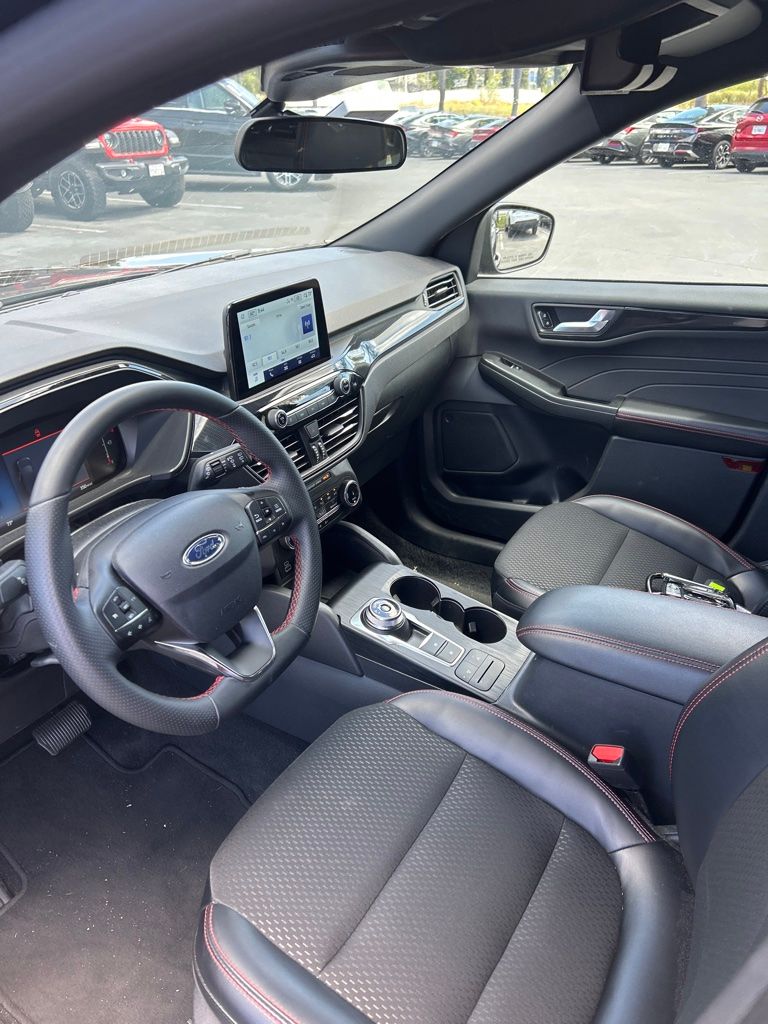 Thumbnail: 2025 Ford Escape - 16