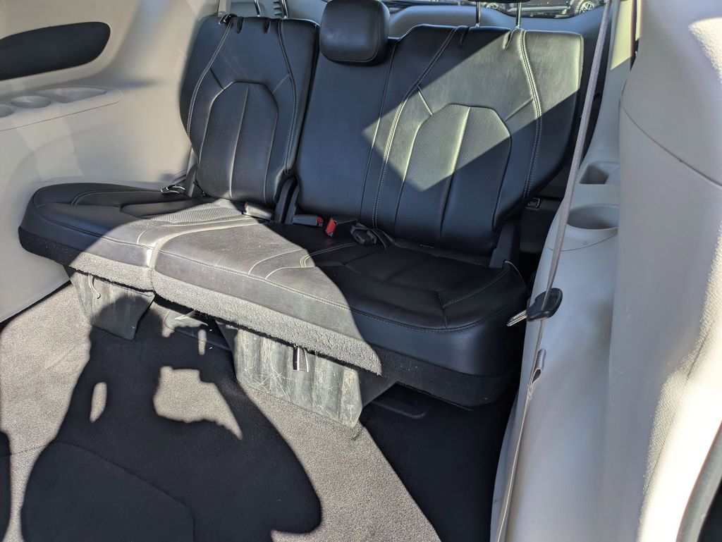 Thumbnail: 2023 Chrysler Pacifica - 26