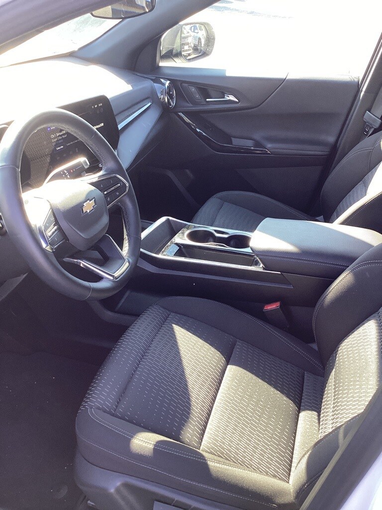 Thumbnail: 2025 Chevrolet Equinox - 10