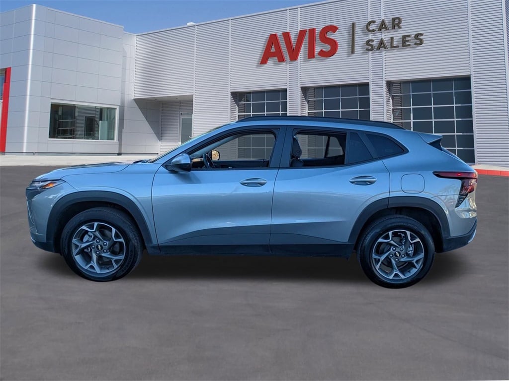 Thumbnail: 2025 Chevrolet Trax - 10