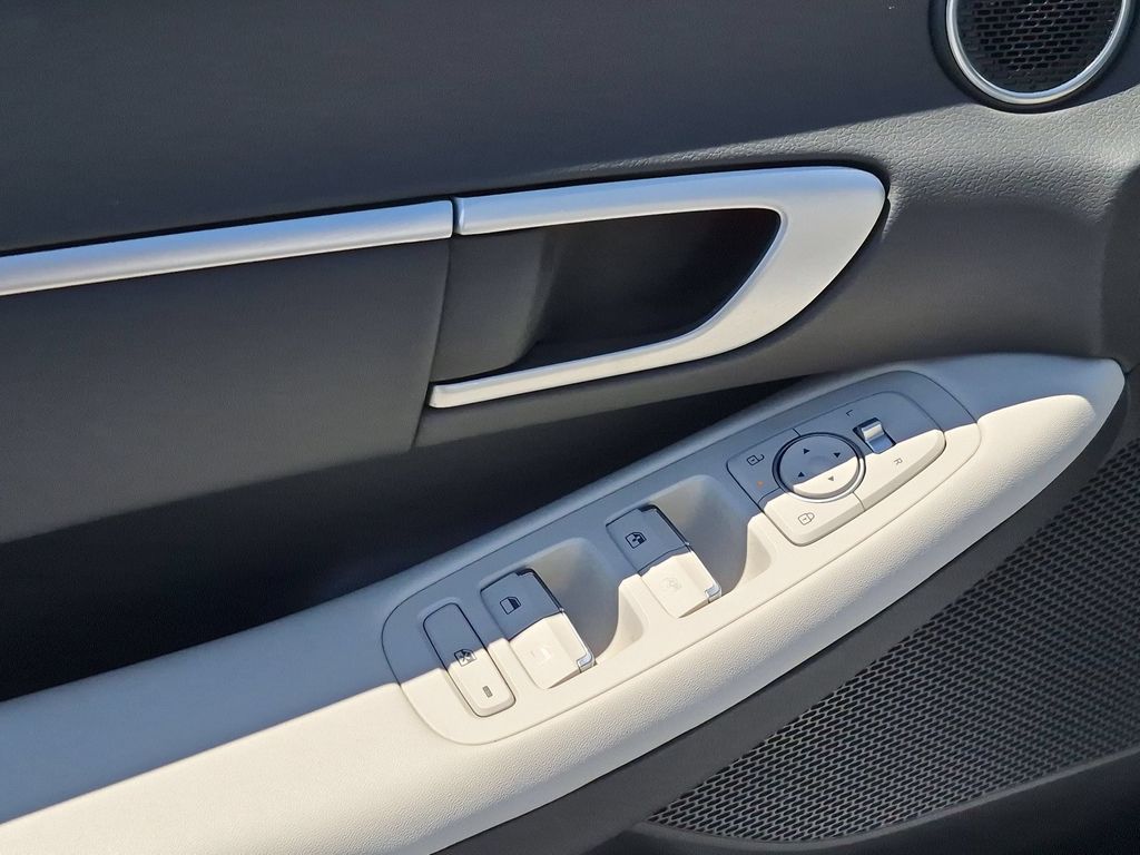 Thumbnail: 2025 Hyundai Sonata - 13