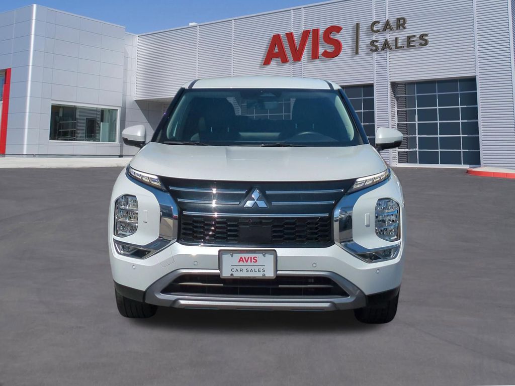 Thumbnail: 2025 Mitsubishi Outlander - 2
