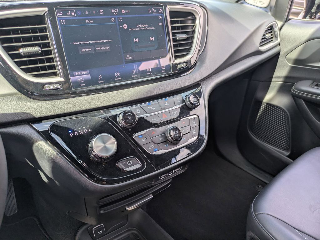 Thumbnail: 2025 Chrysler Pacifica - 20