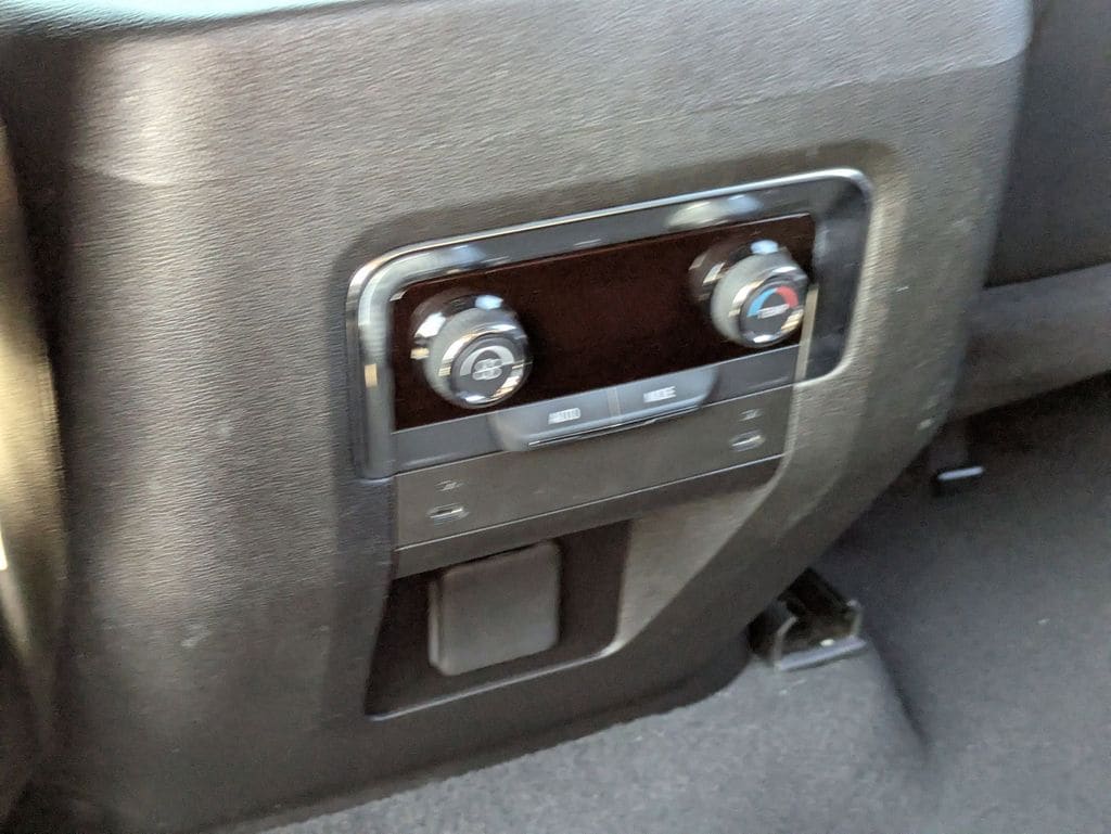 Thumbnail: 2025 Chevrolet Suburban - 26