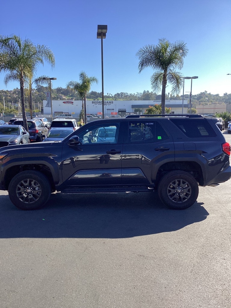 Thumbnail: 2025 Toyota 4Runner - 6