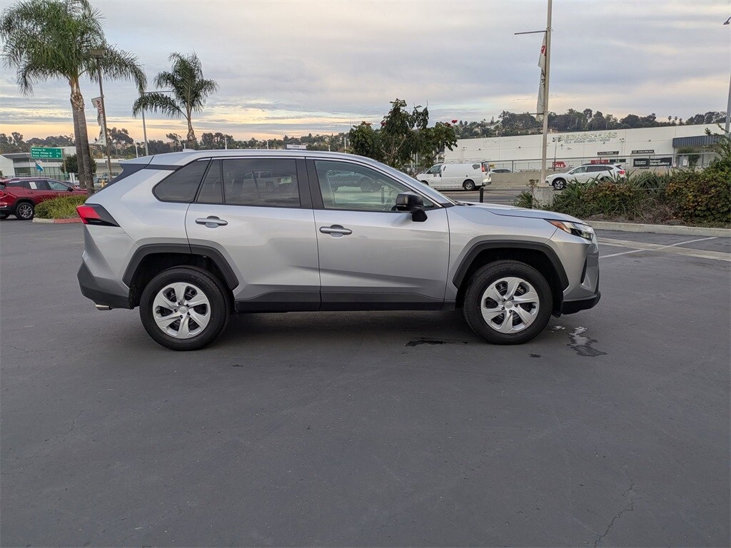 Thumbnail: 2025 Toyota RAV4 - 4