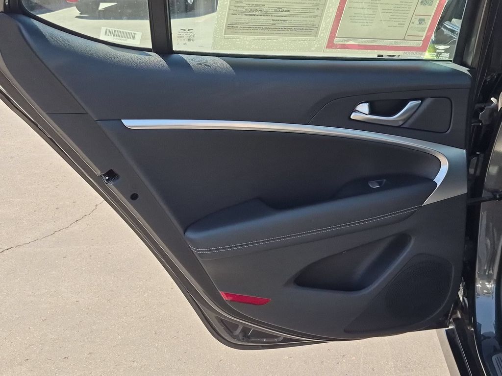 Thumbnail: 2025 Genesis G70 - 27