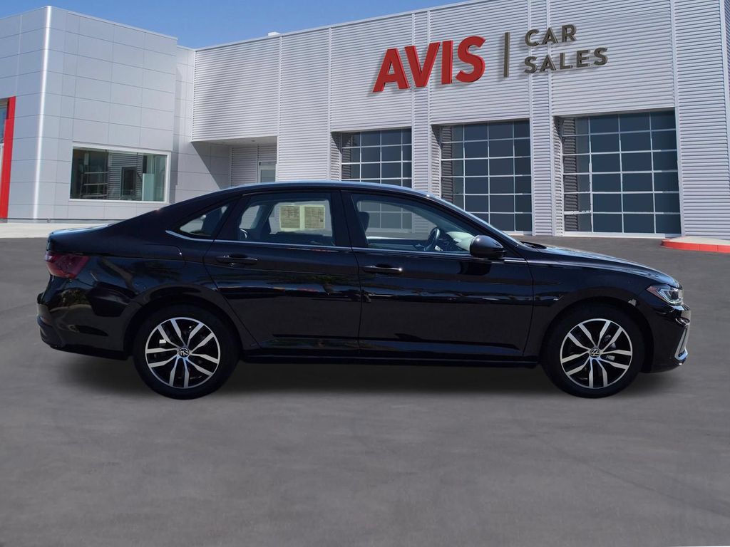 Thumbnail: 2025 Volkswagen Jetta - 5