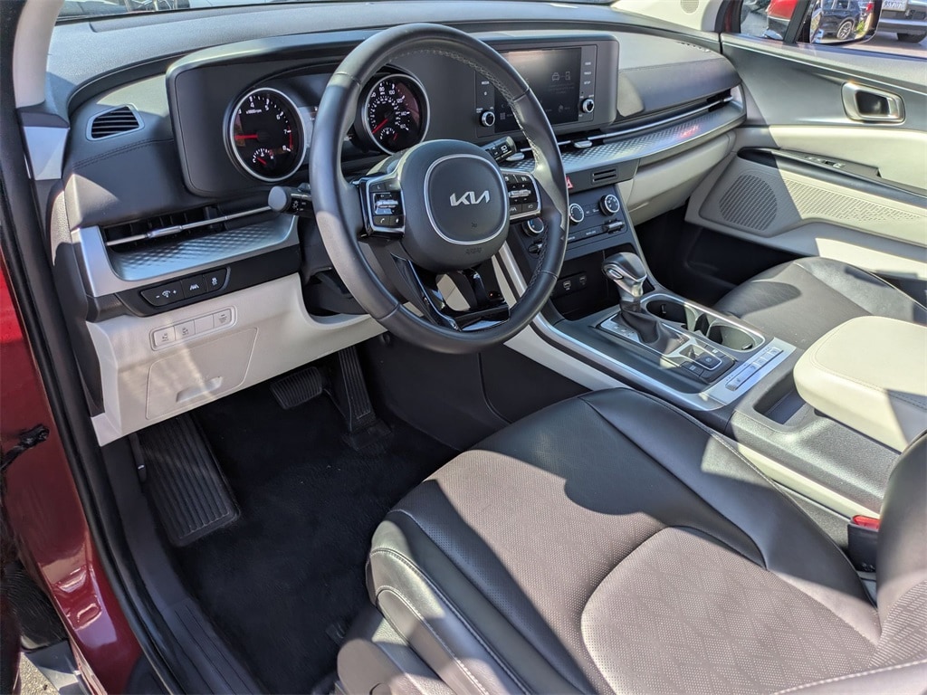 Thumbnail: 2024 Kia Carnival - 17