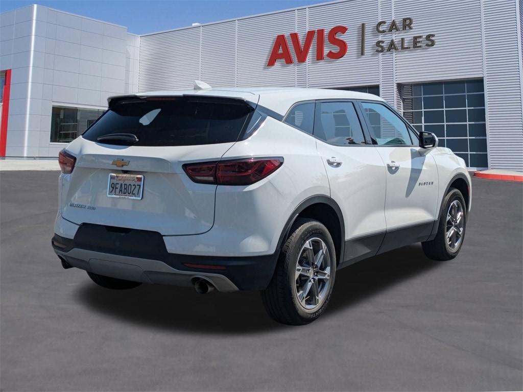 Thumbnail: 2023 Chevrolet Blazer - 6