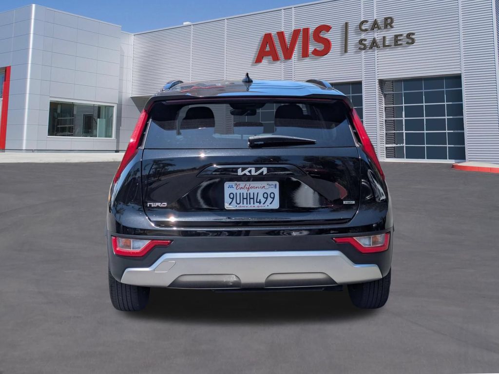 Thumbnail: 2025 Kia Niro - 7