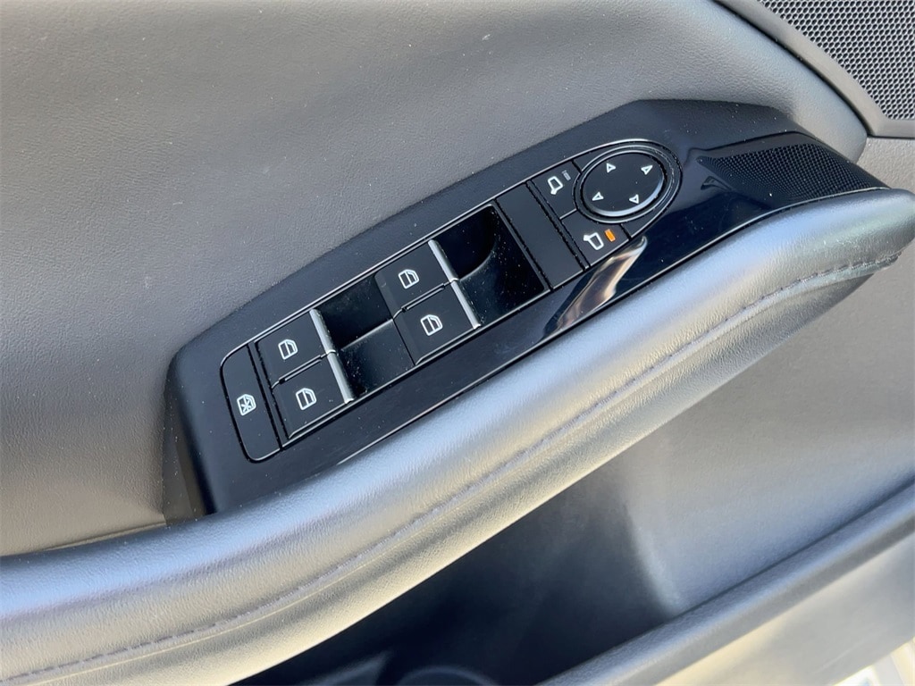 Thumbnail: 2025 Mazda Mazda3 - 13