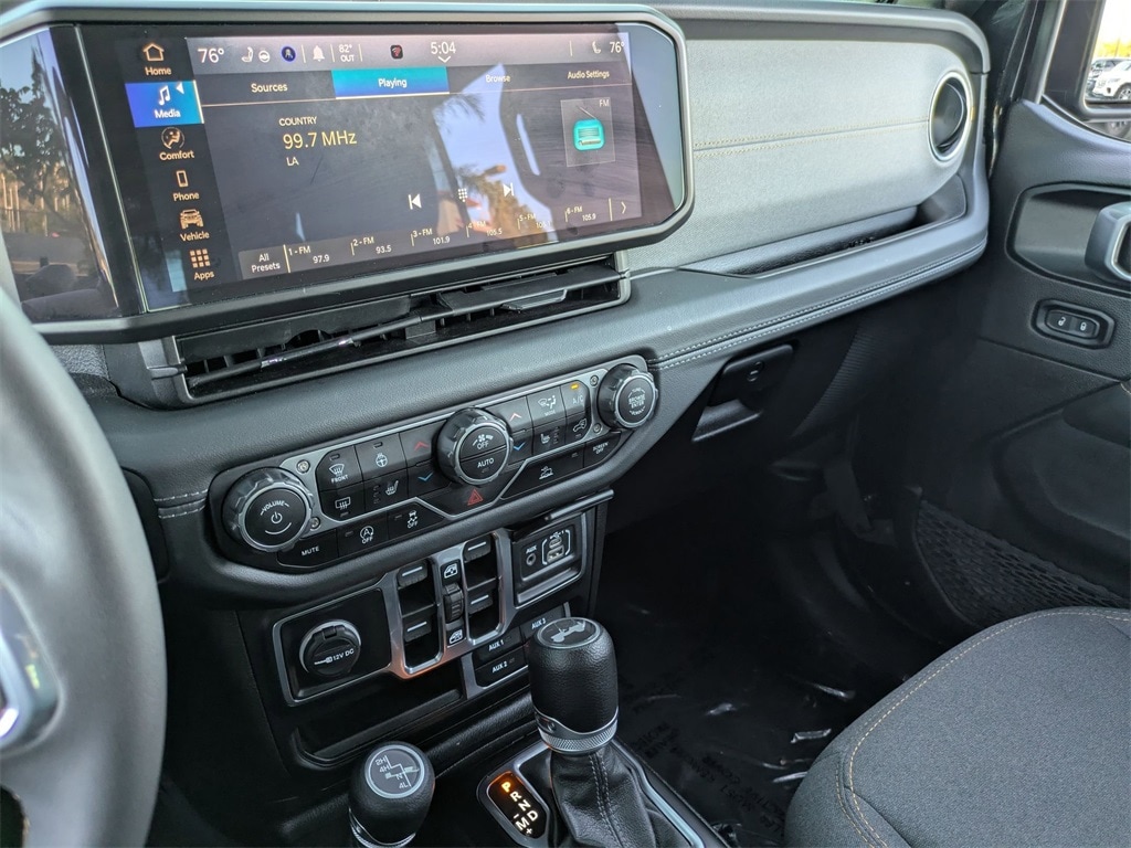 Thumbnail: 2024 Jeep Wrangler - 20