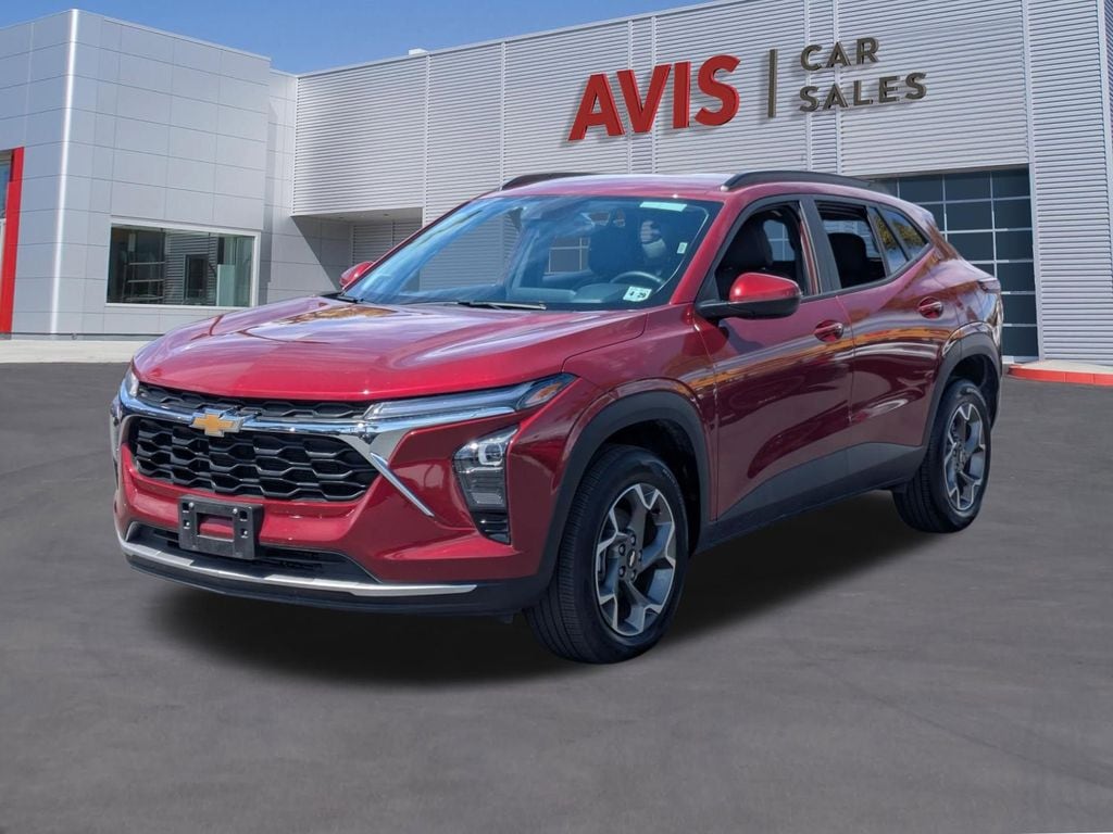 2025 Chevrolet Trax LT's photo