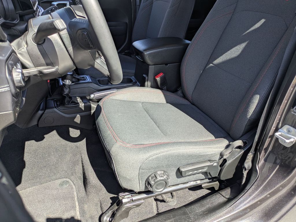 Thumbnail: 2025 Jeep Wrangler - 14