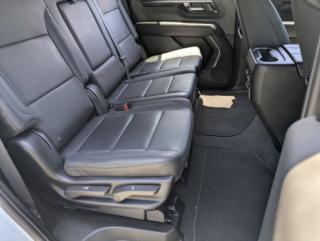 Thumbnail: 2025 Chevrolet Tahoe - 27