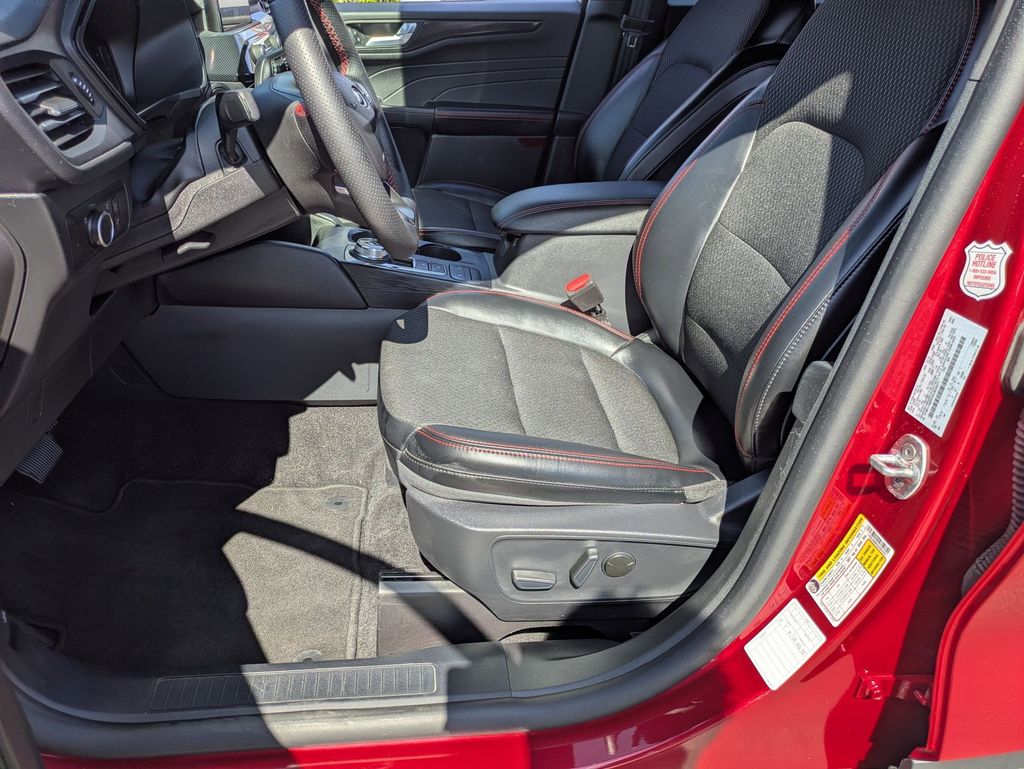 Thumbnail: 2025 Ford Escape - 14