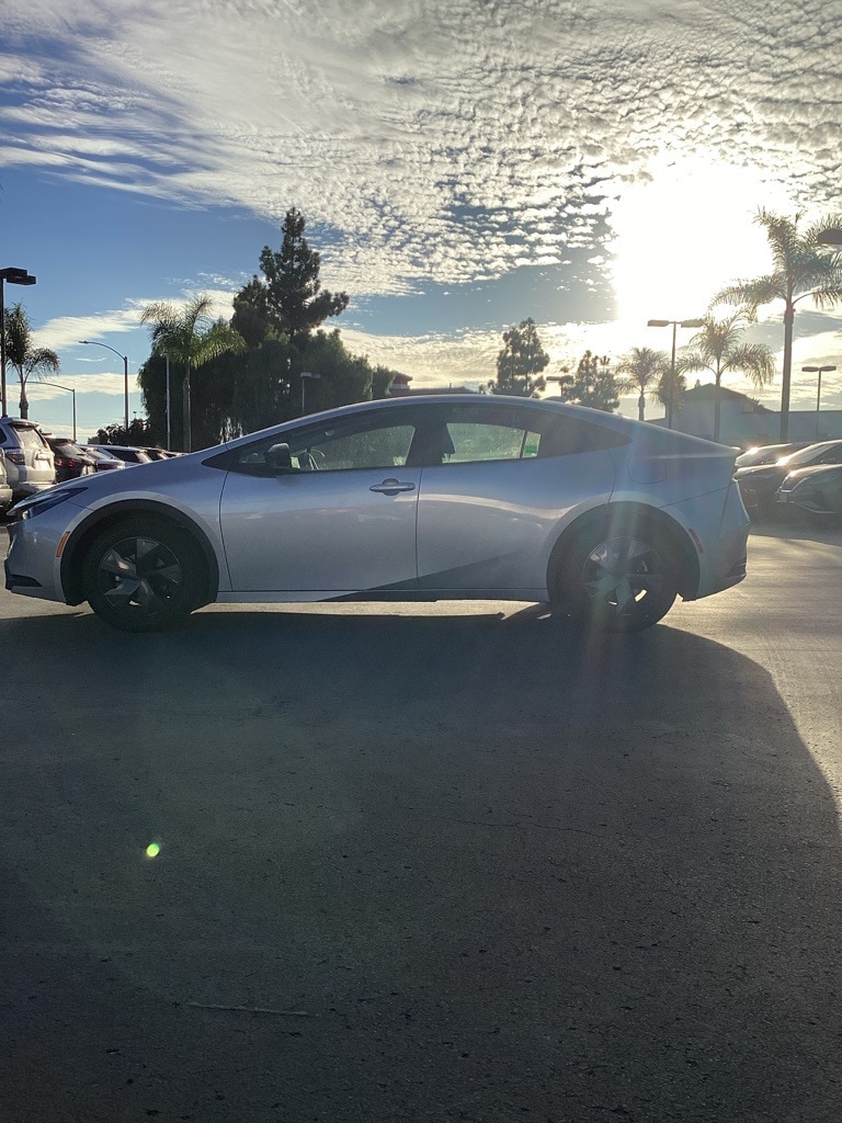 Thumbnail: 2025 Toyota Prius - 6