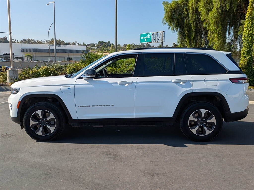 Thumbnail: 2023 Jeep Grand Cherokee - 8