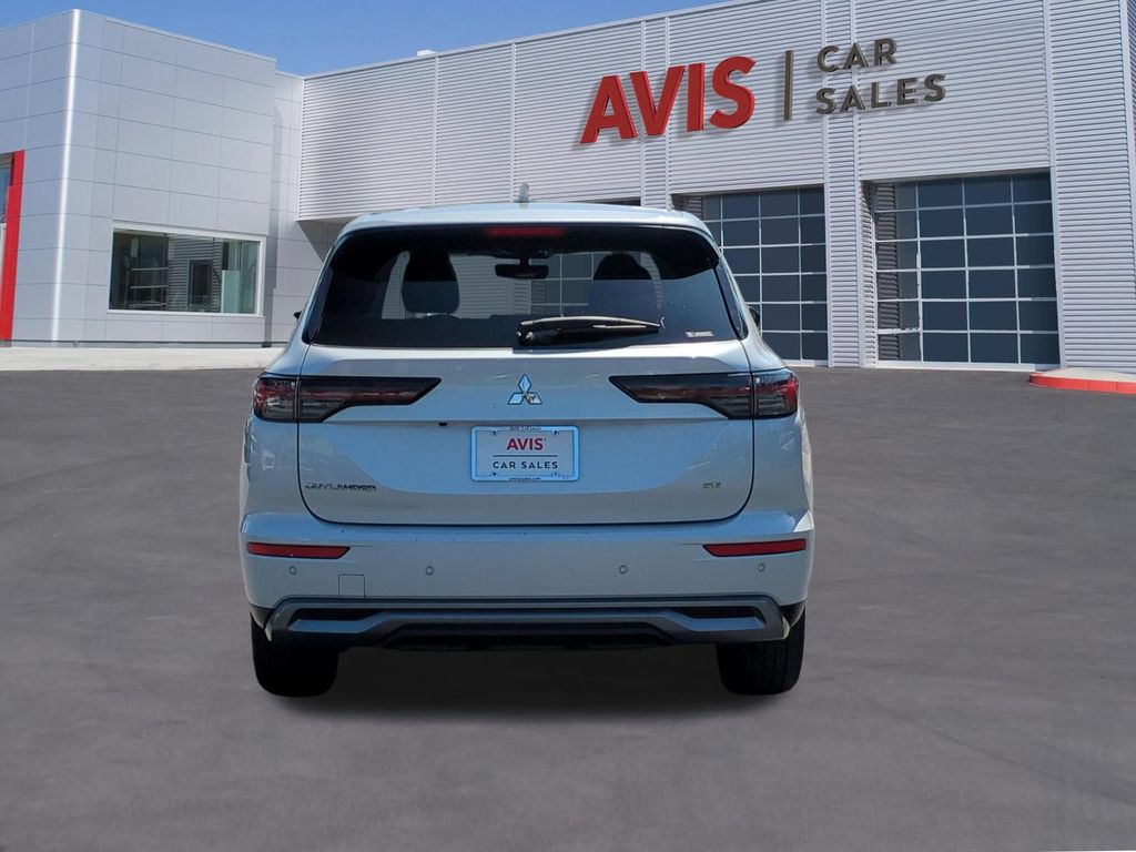 Thumbnail: 2025 Mitsubishi Outlander - 7