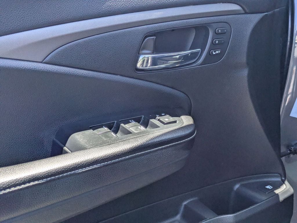 Thumbnail: 2025 Honda Ridgeline - 16