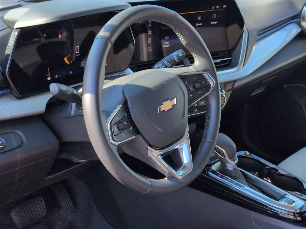 Thumbnail: 2025 Chevrolet Trax - 15