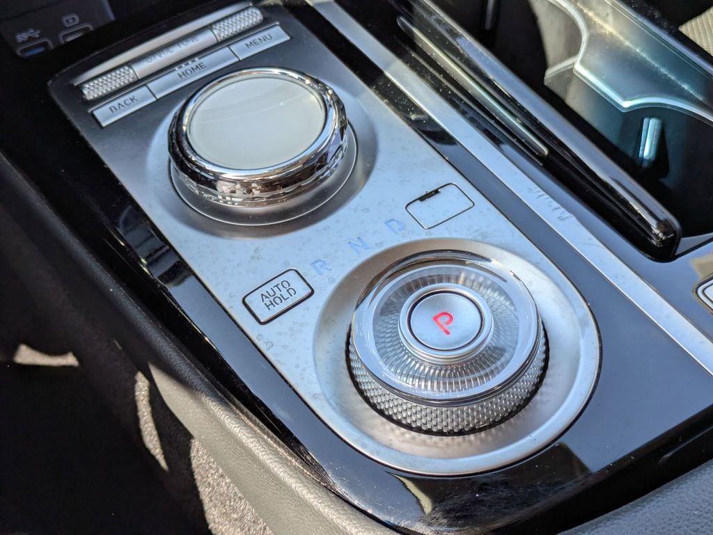 Thumbnail: 2023 Genesis G80 - 23